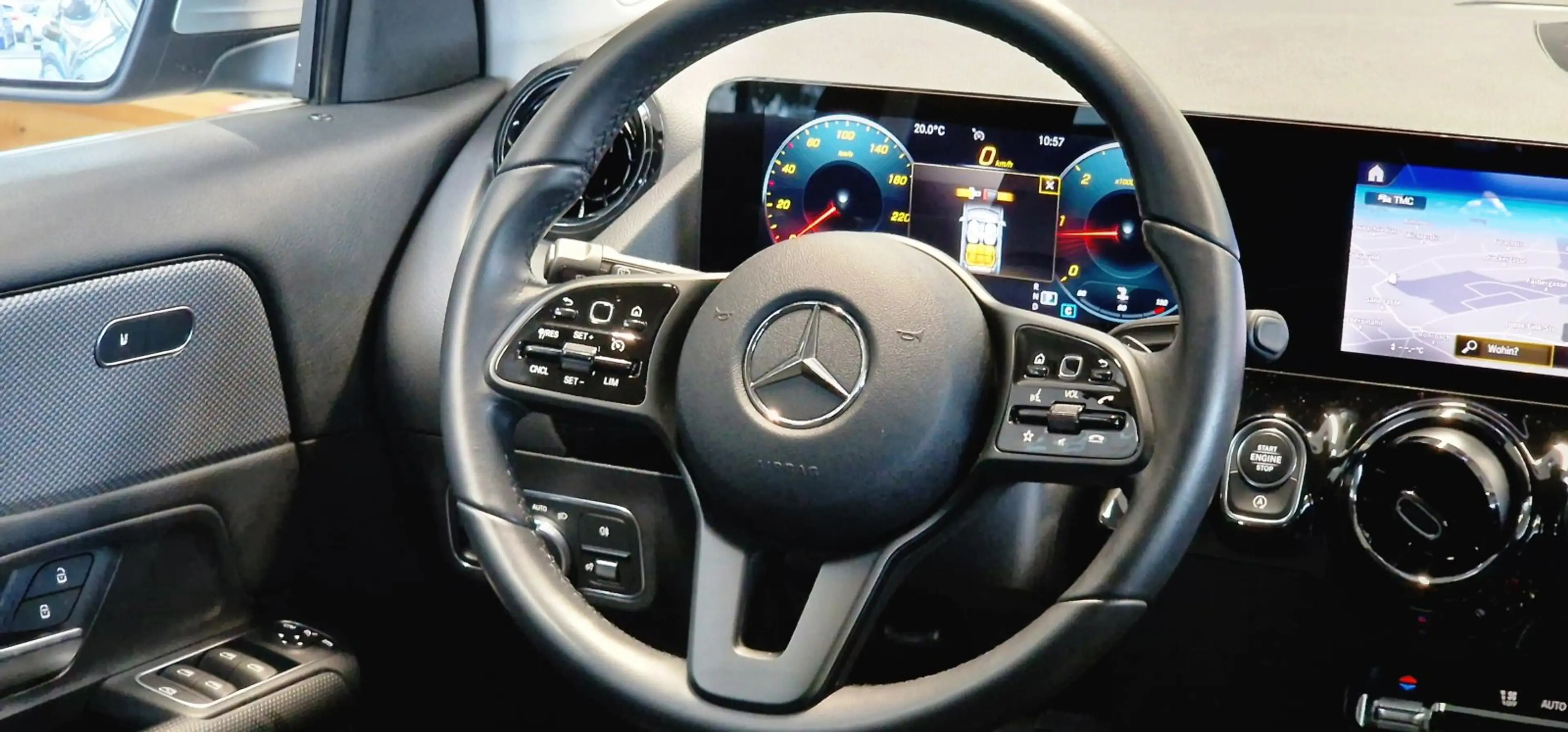 Mercedes-Benz GLA 200 d 1-Hand Aut. *KAmera*Spiegel-Paket*Navi* — photo 12