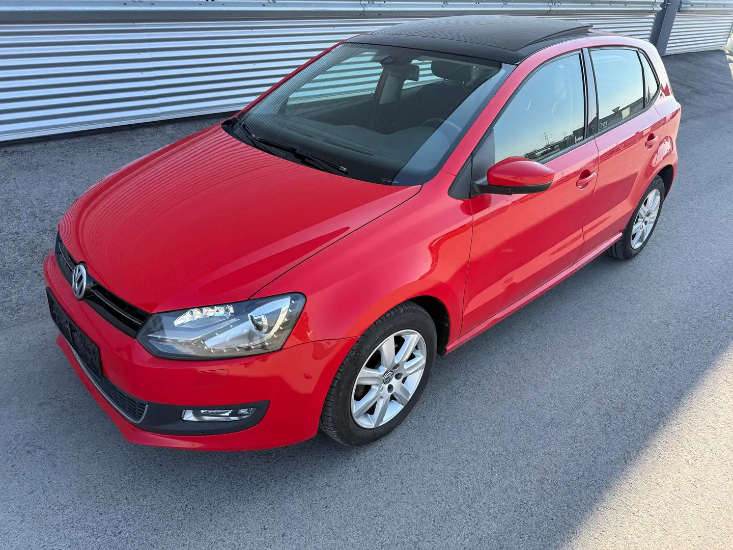 Volkswagen Polo Sky 1,6 TDI DPF DSG ID:107 Rot - 1