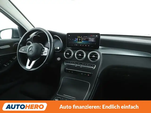 Mercedes-Benz GLC view 13