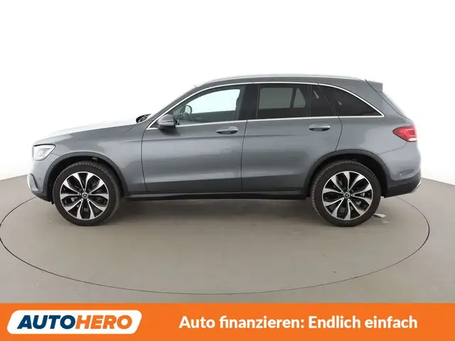 Mercedes-Benz GLC view 3