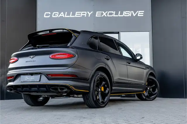 Bentley Bentayga view 7