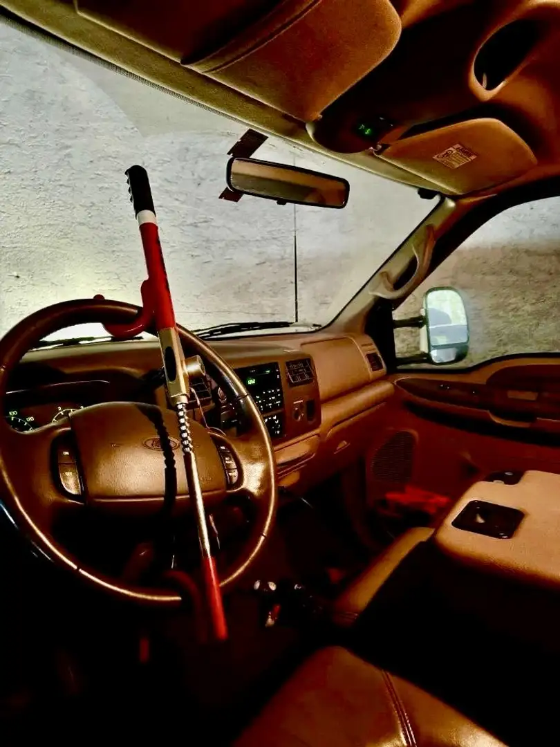 Ford F 350 Lariat Brąz - 1