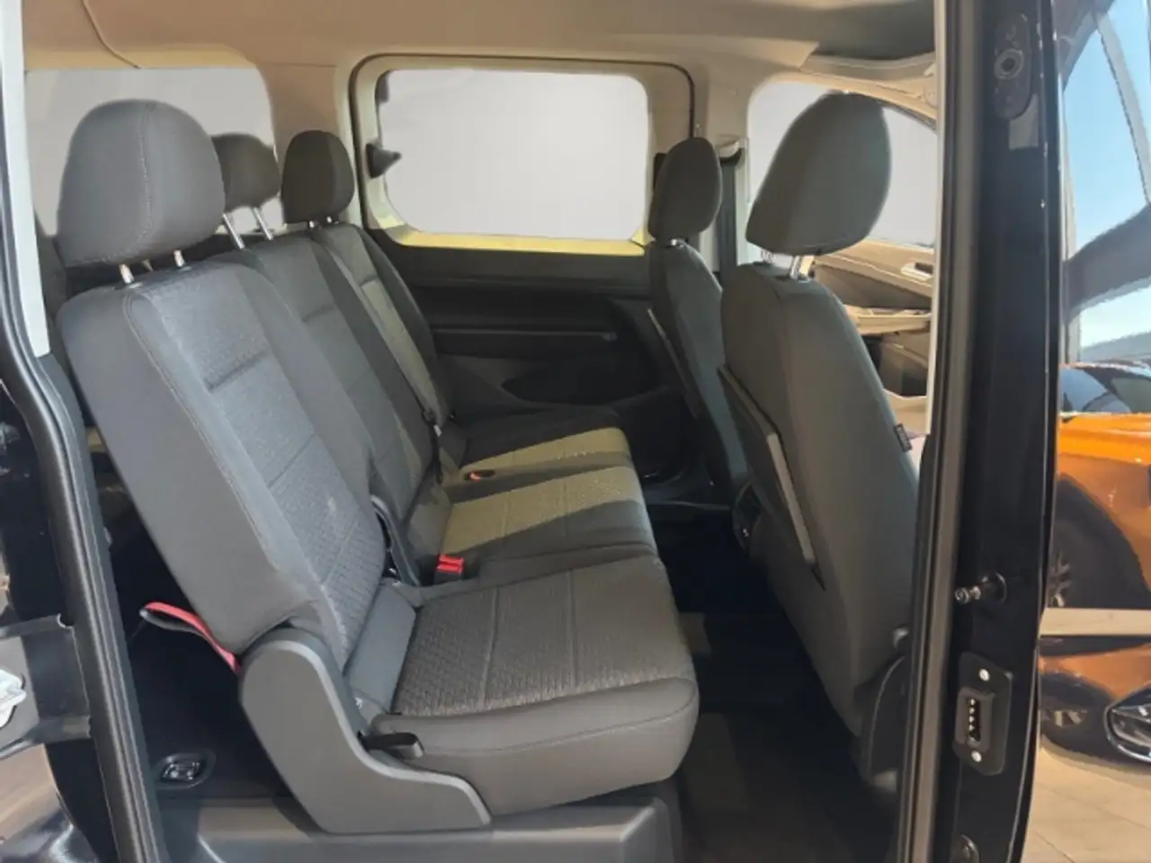 Ford Tourneo Connect Titanium 1.5 PHEV L2 *SITZHEIZUNG*LED-SCHEINWERFER 11