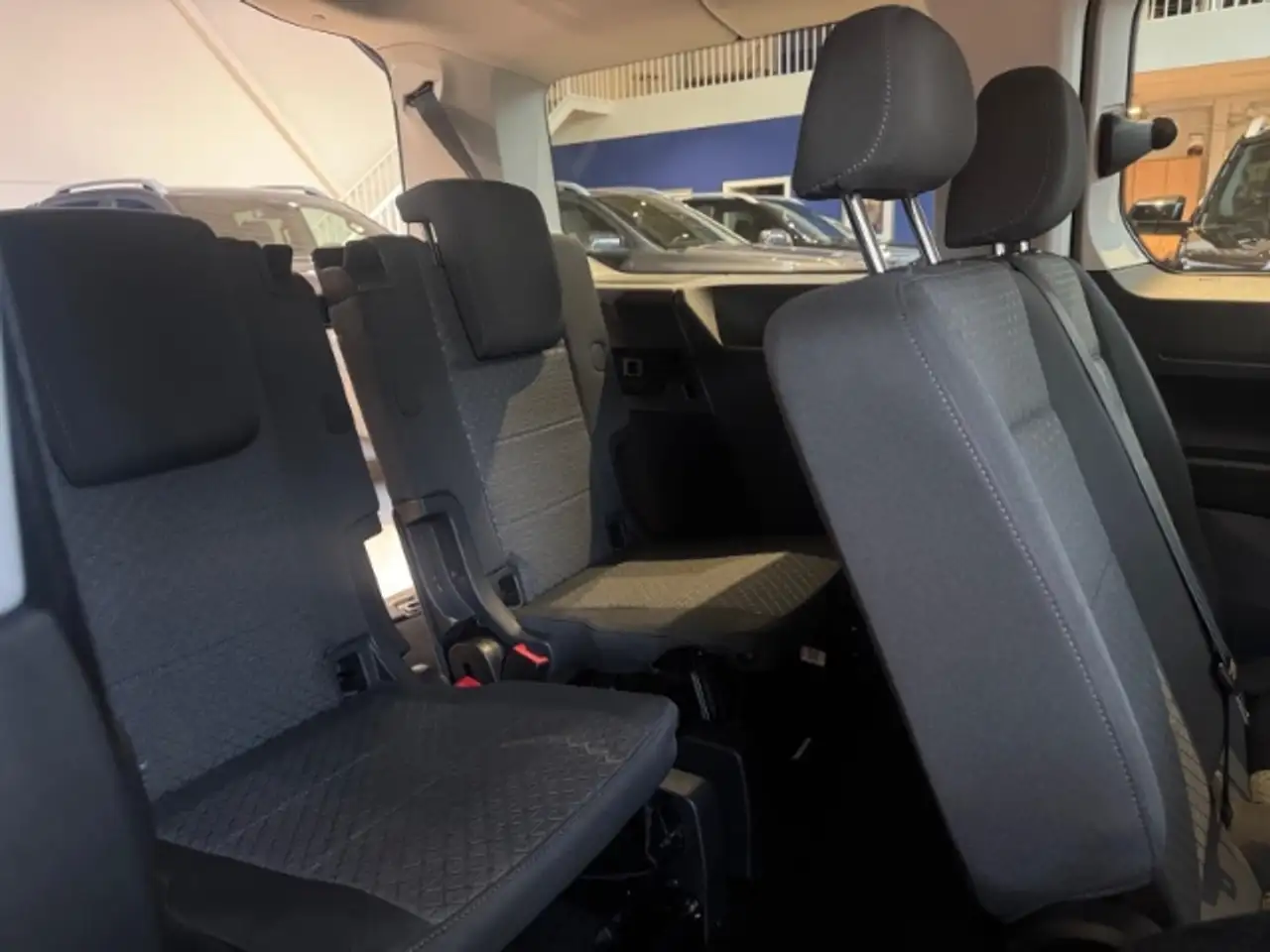 Ford Tourneo Connect Titanium 1.5 PHEV L2 *SITZHEIZUNG*LED-SCHEINWERFER 12