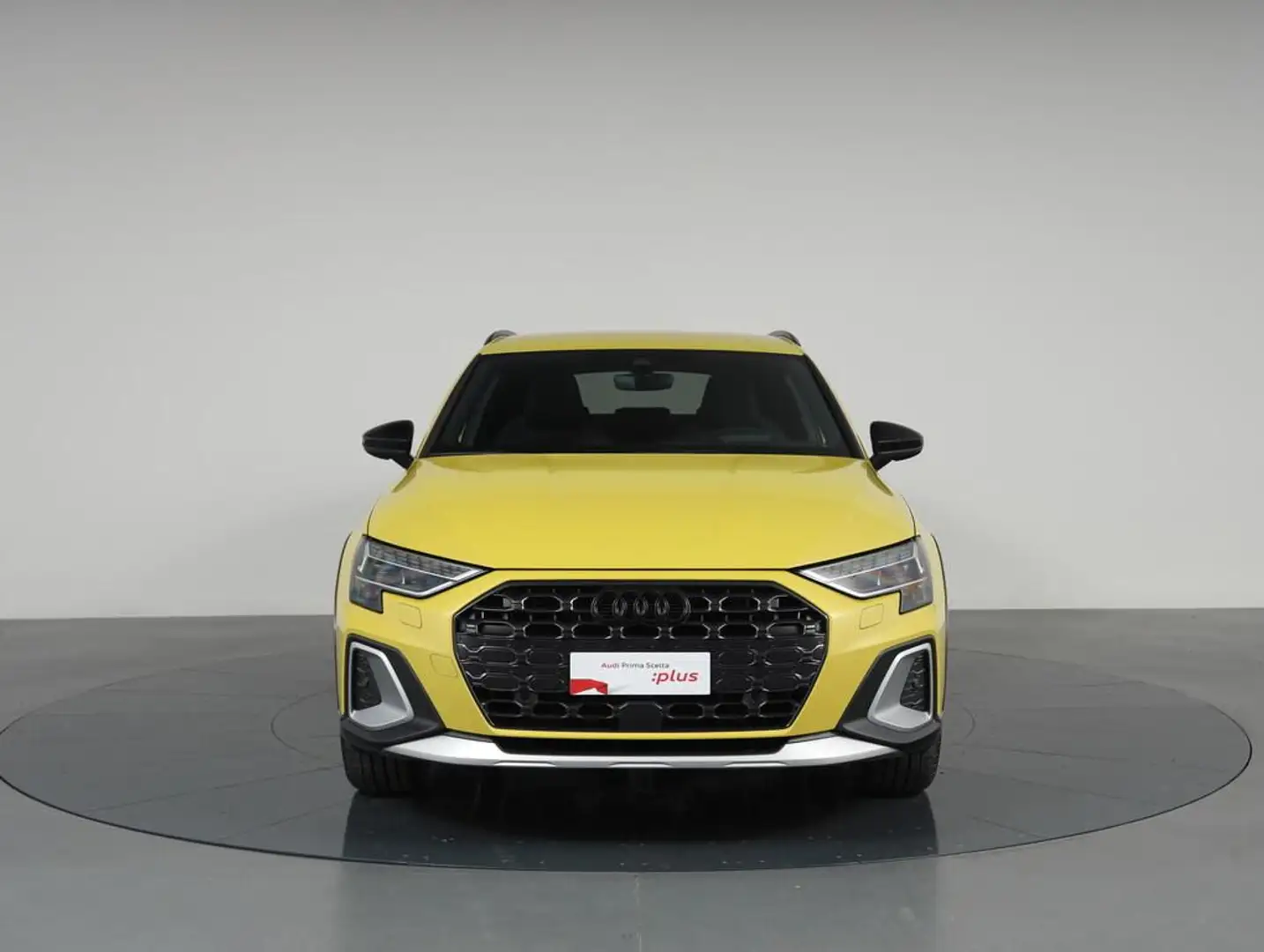 Audi A3 allstreet 35 1.5 tfsi mhev Identity Contrast Oro - 2