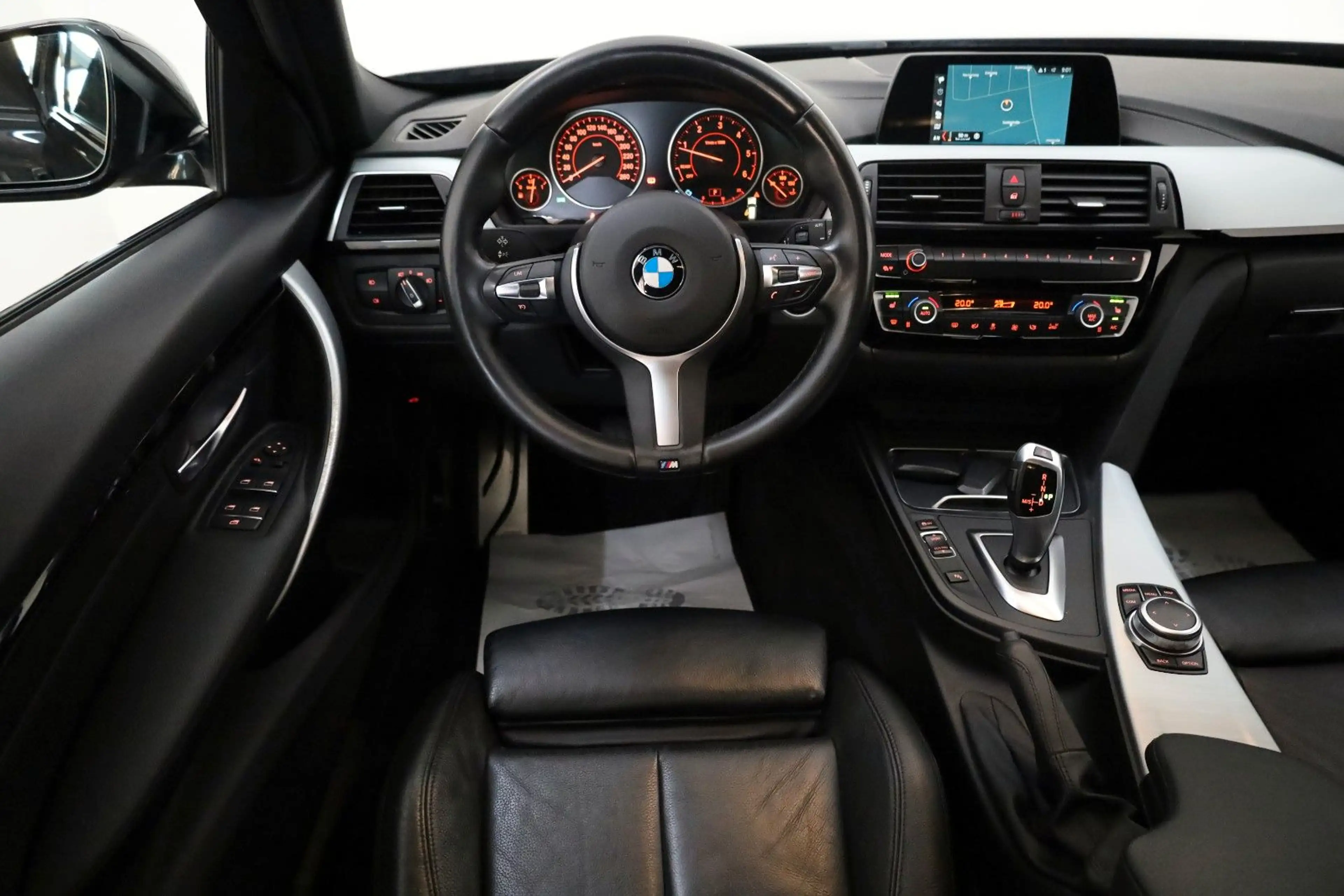 BMW 320 d Touring M Sport Leder,Navi,LED,SH,PDC,SR+WR — photo 11