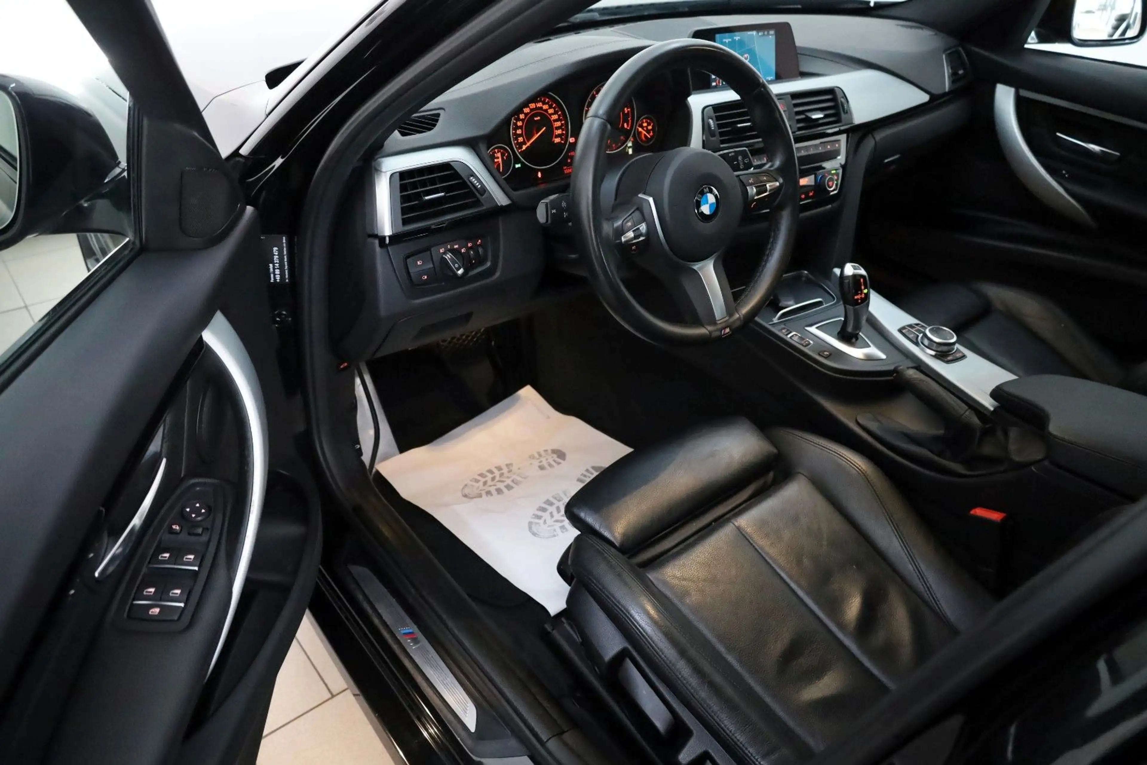 BMW 320 d Touring M Sport Leder,Navi,LED,SH,PDC,SR+WR — photo 10