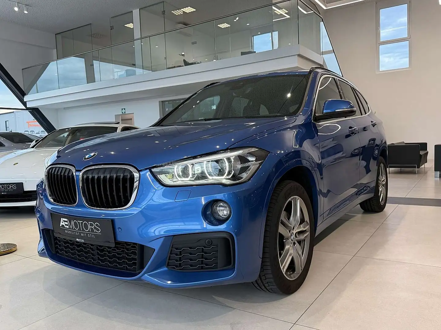 BMW X1 sDrive18d M Sport Aut. // TOP // KREDIT-GRANTIE... Blau - 1