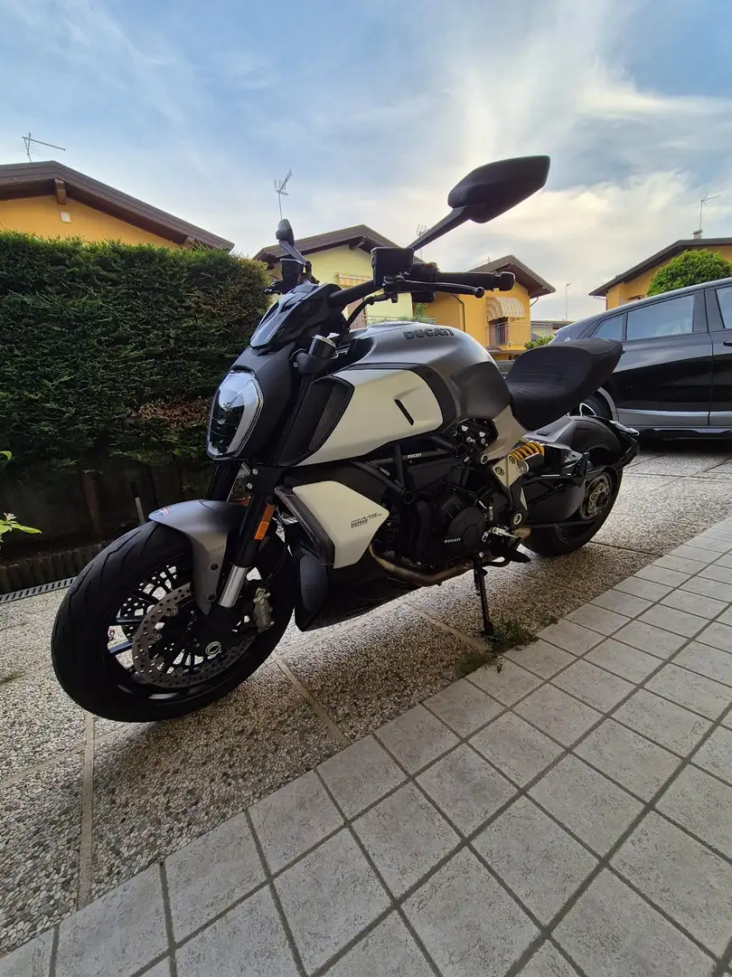 Ducati Diavel 1260 Gri - 1