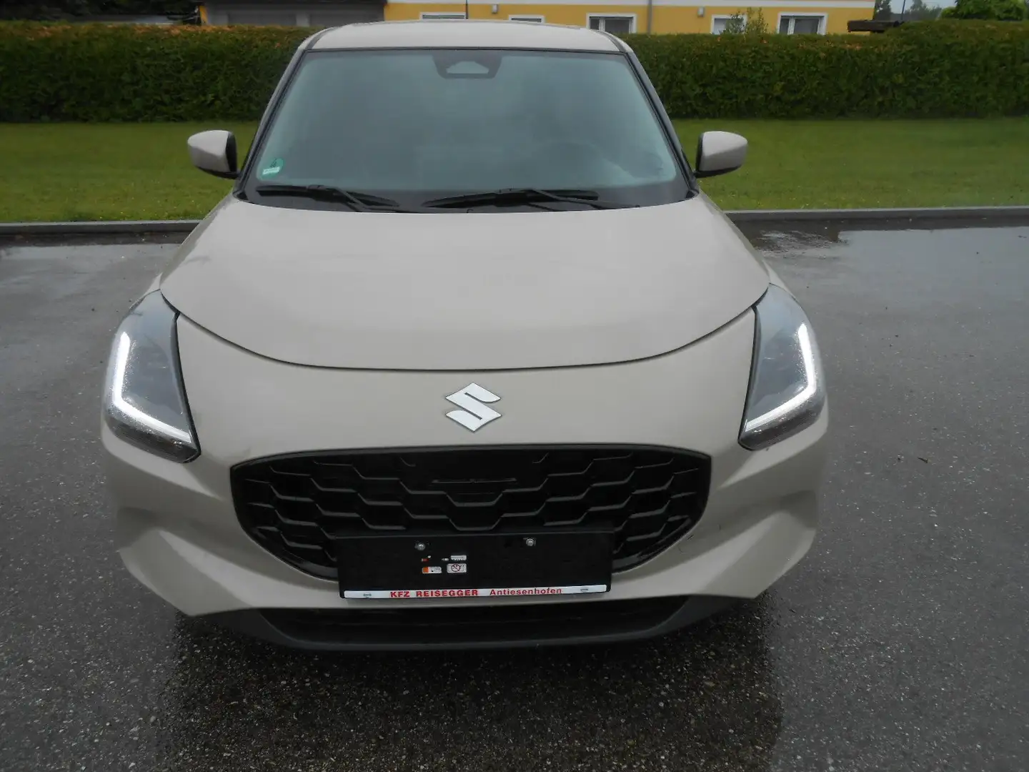 Suzuki Swift Swift 1,2 Hybrid DualJet Shine Shine Beige - 2