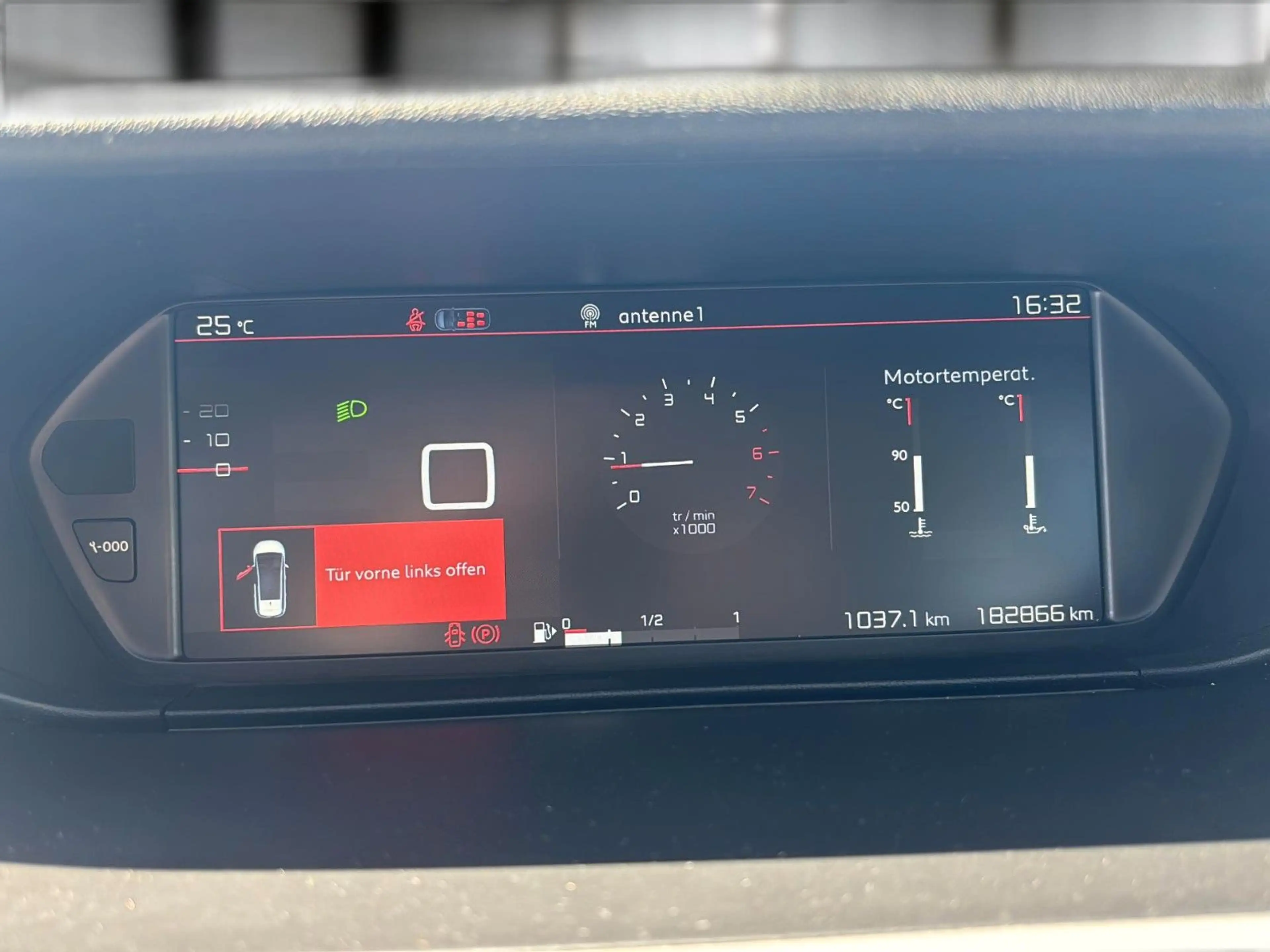 Citroen Grand C4 Picasso /Spacetourer 7 SITZE AHK — photo 14