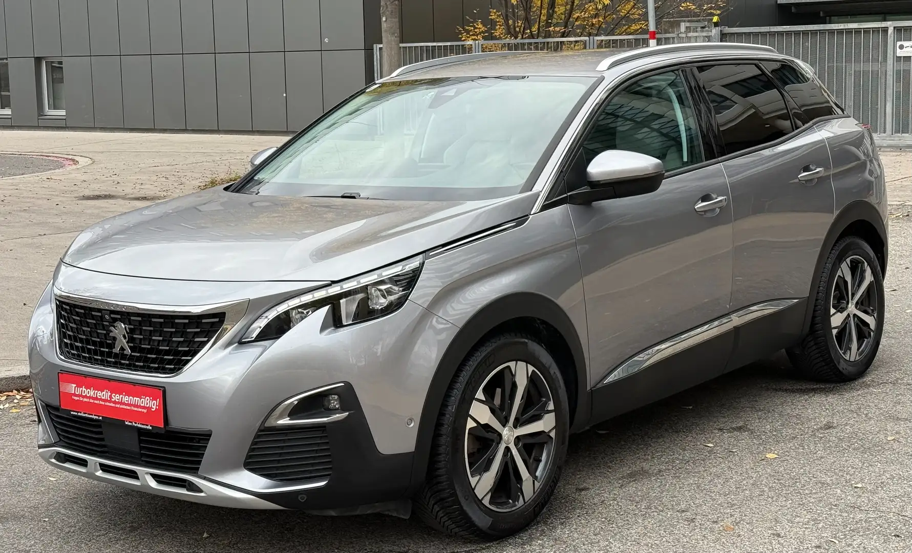 Peugeot 3008 3008 1,6 BlueHDi 120 S&S EAT6 Allure Automatik Grau - 1