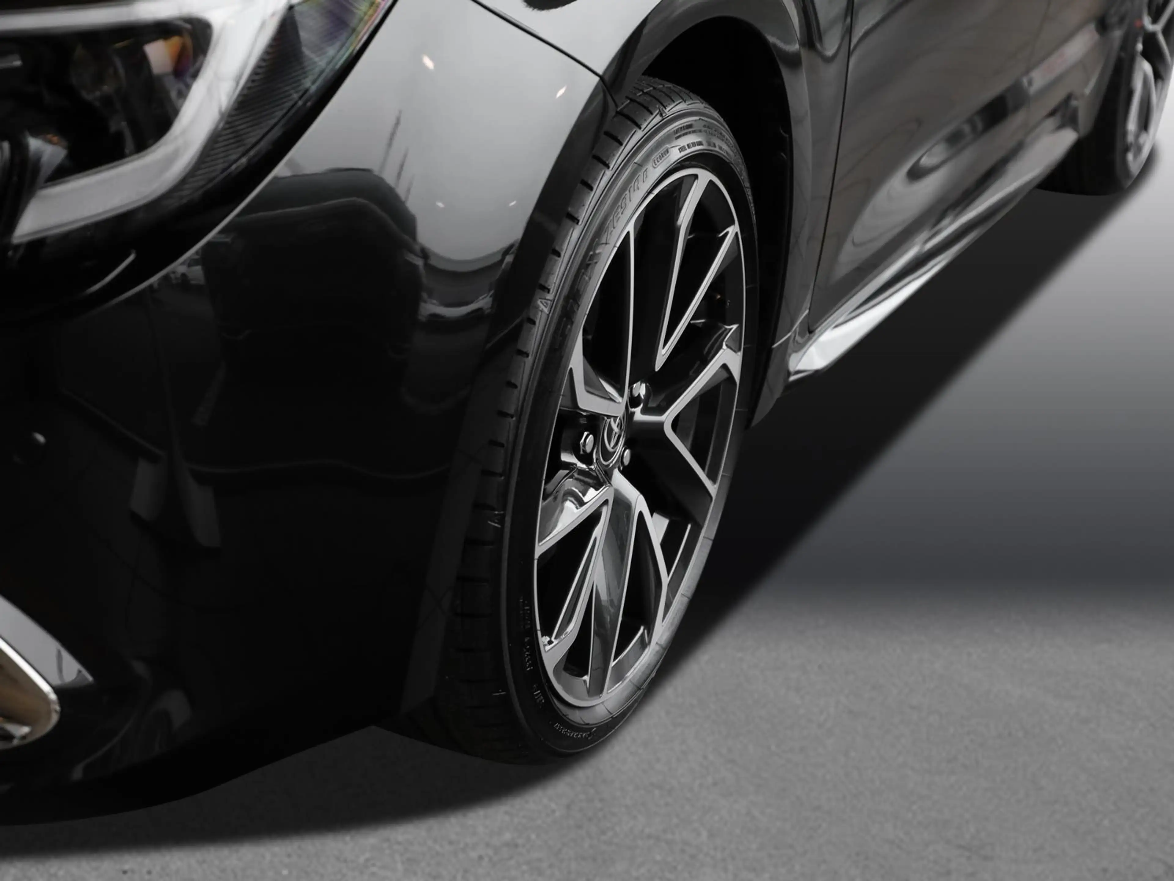 Toyota Corolla TS 2.0 Hybrid Lounge PDC NAVI KLIMA — photo 8