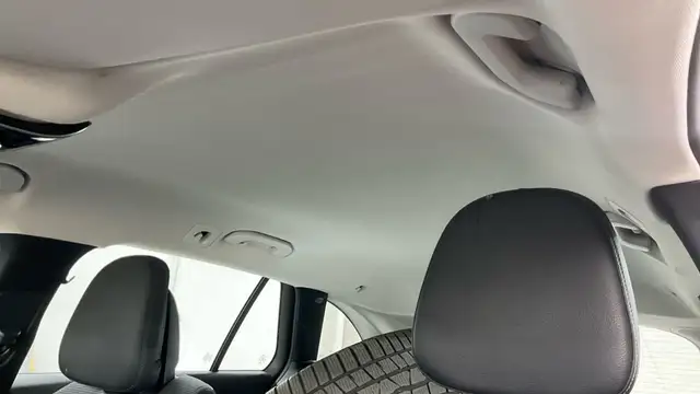 Mercedes-Benz C-Class view 13