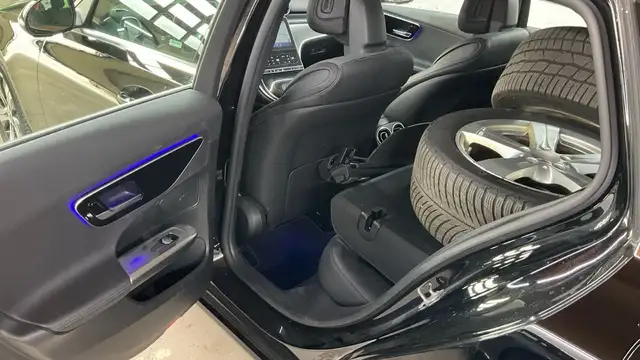 Mercedes-Benz C-Class view 14