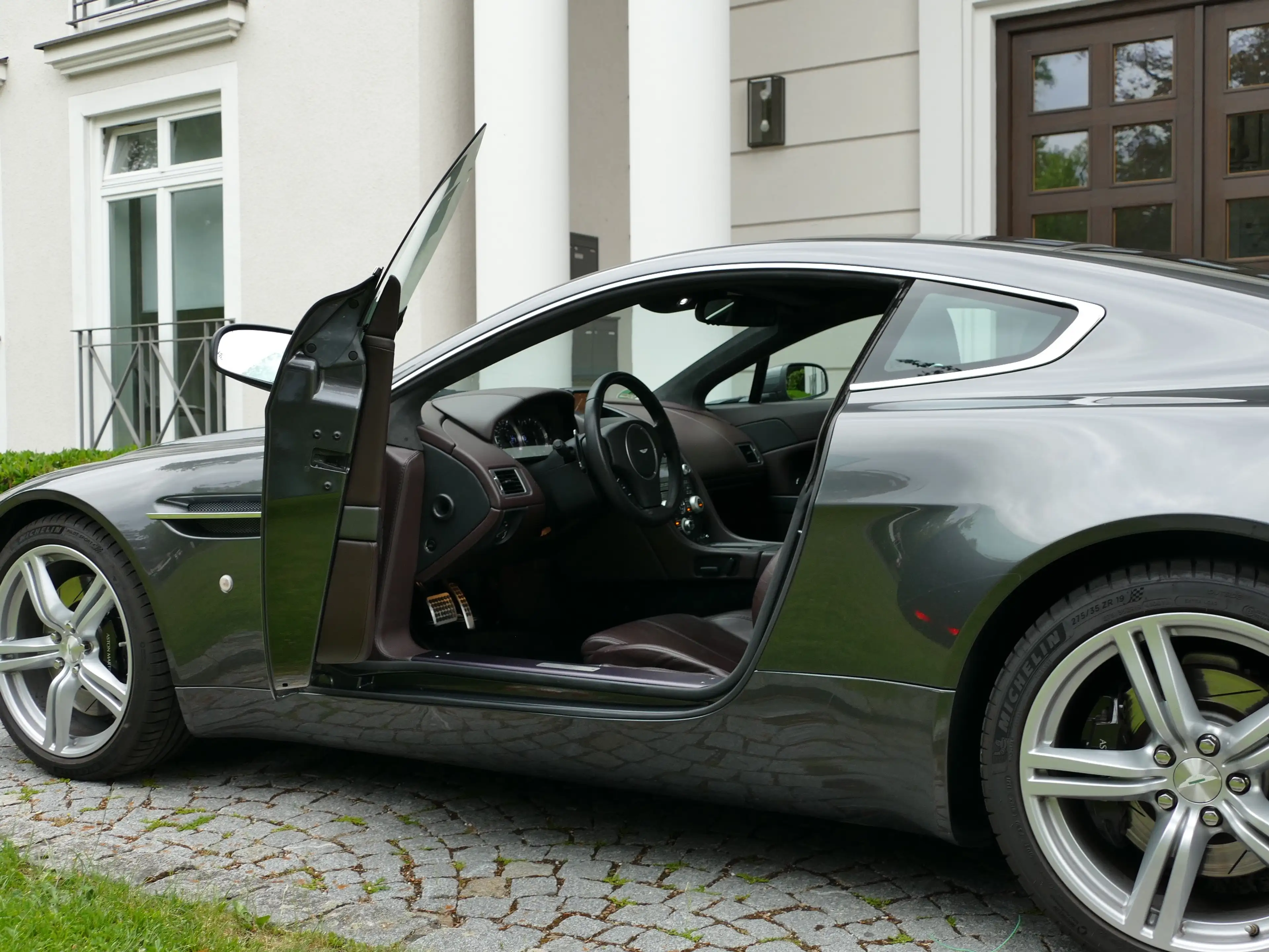 Aston Martin Vantage V8 Vantage 4.7 nur 45'KM/2.Hand/Deutsch/Sonderleder/Sportpack/Premium Sound — photo 6