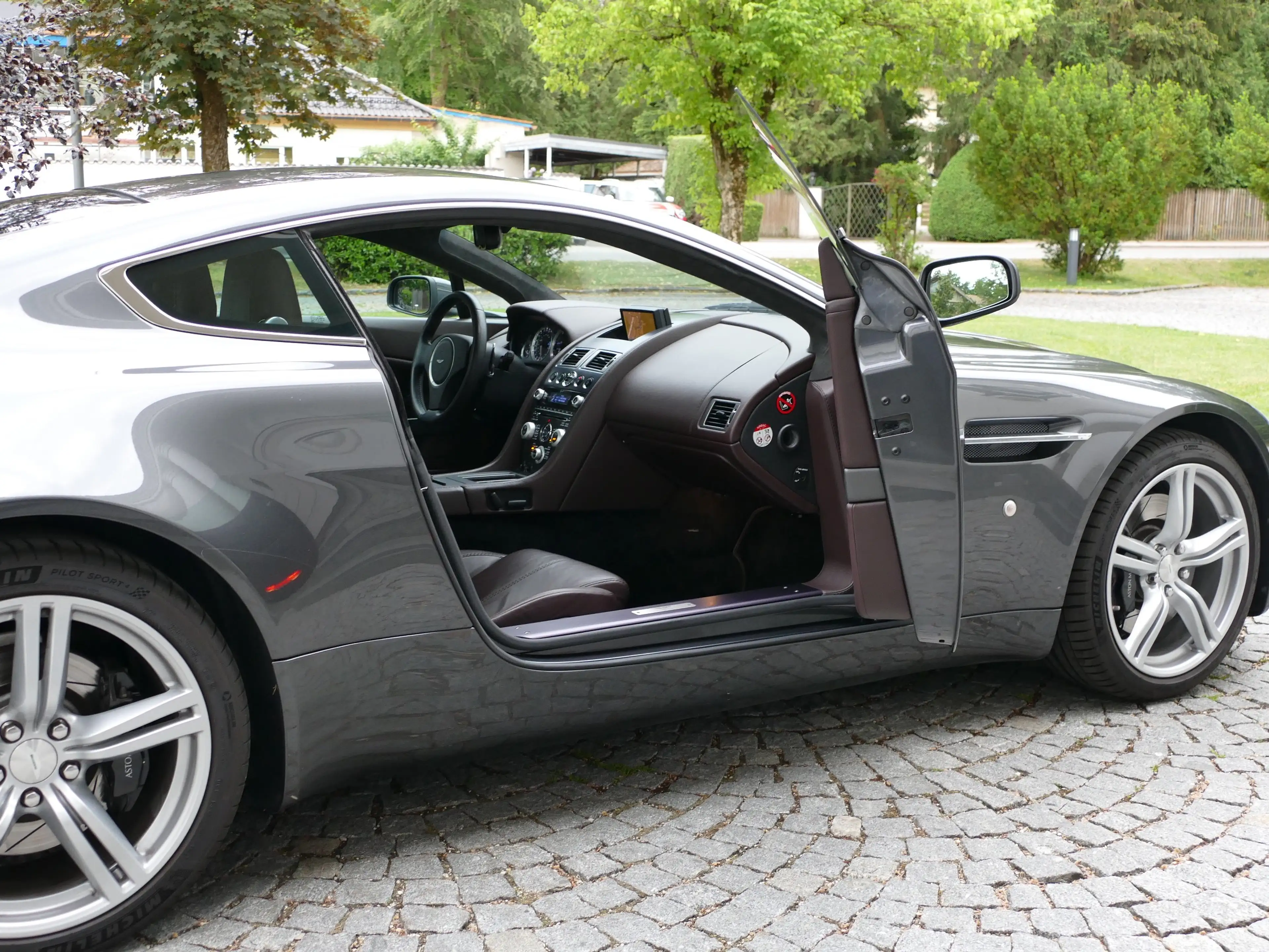 Aston Martin Vantage V8 Vantage 4.7 nur 45'KM/2.Hand/Deutsch/Sonderleder/Sportpack/Premium Sound — photo 12