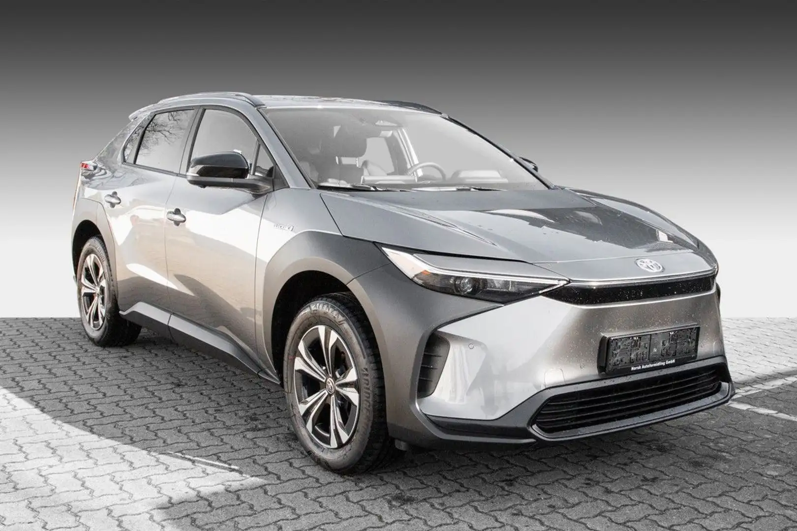 Toyota bZ4X 71,4 kWh 150kW Comfort-Paket Wärmepumpe Plateado - 1