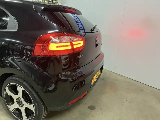 Kia Rio view 10