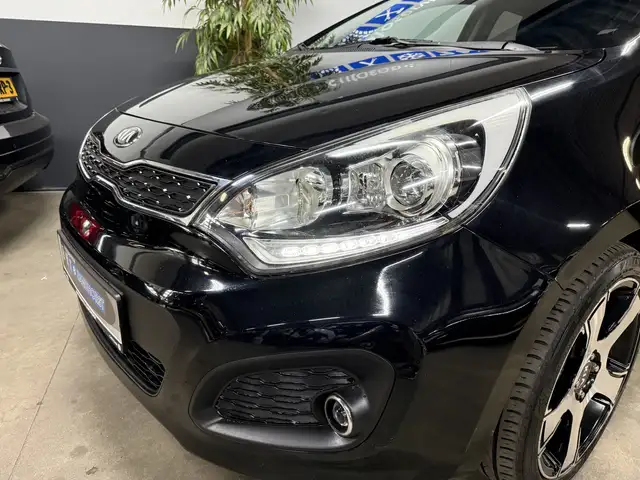 Kia Rio view 8