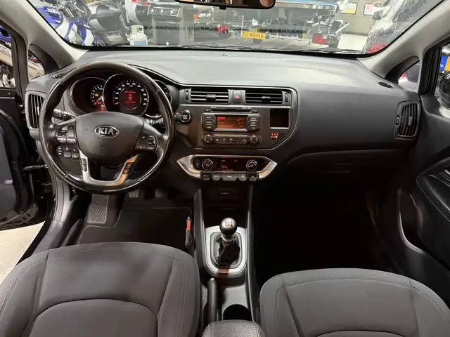 Kia Rio view 14