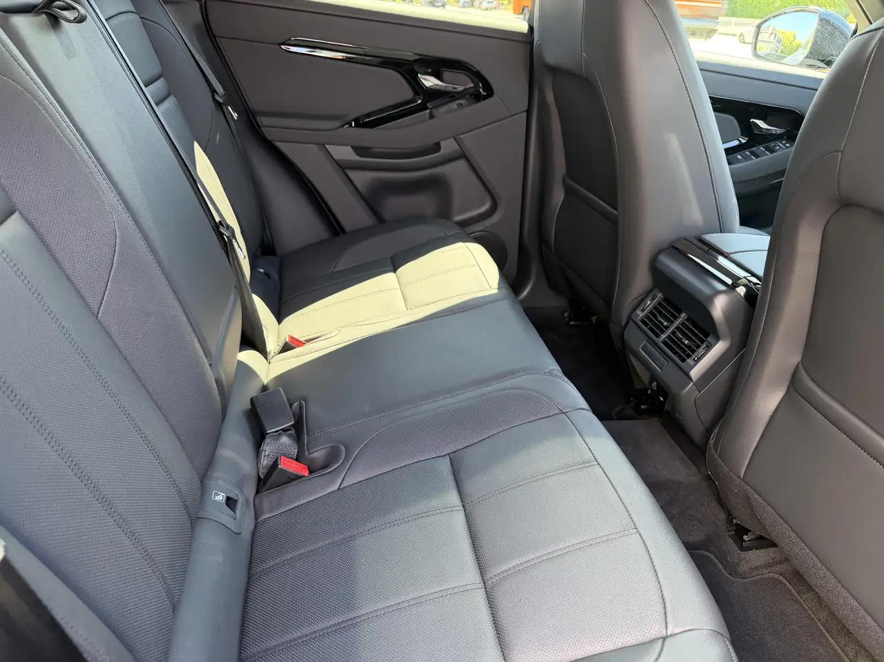 Land Rover Range Rover Evoque 2026