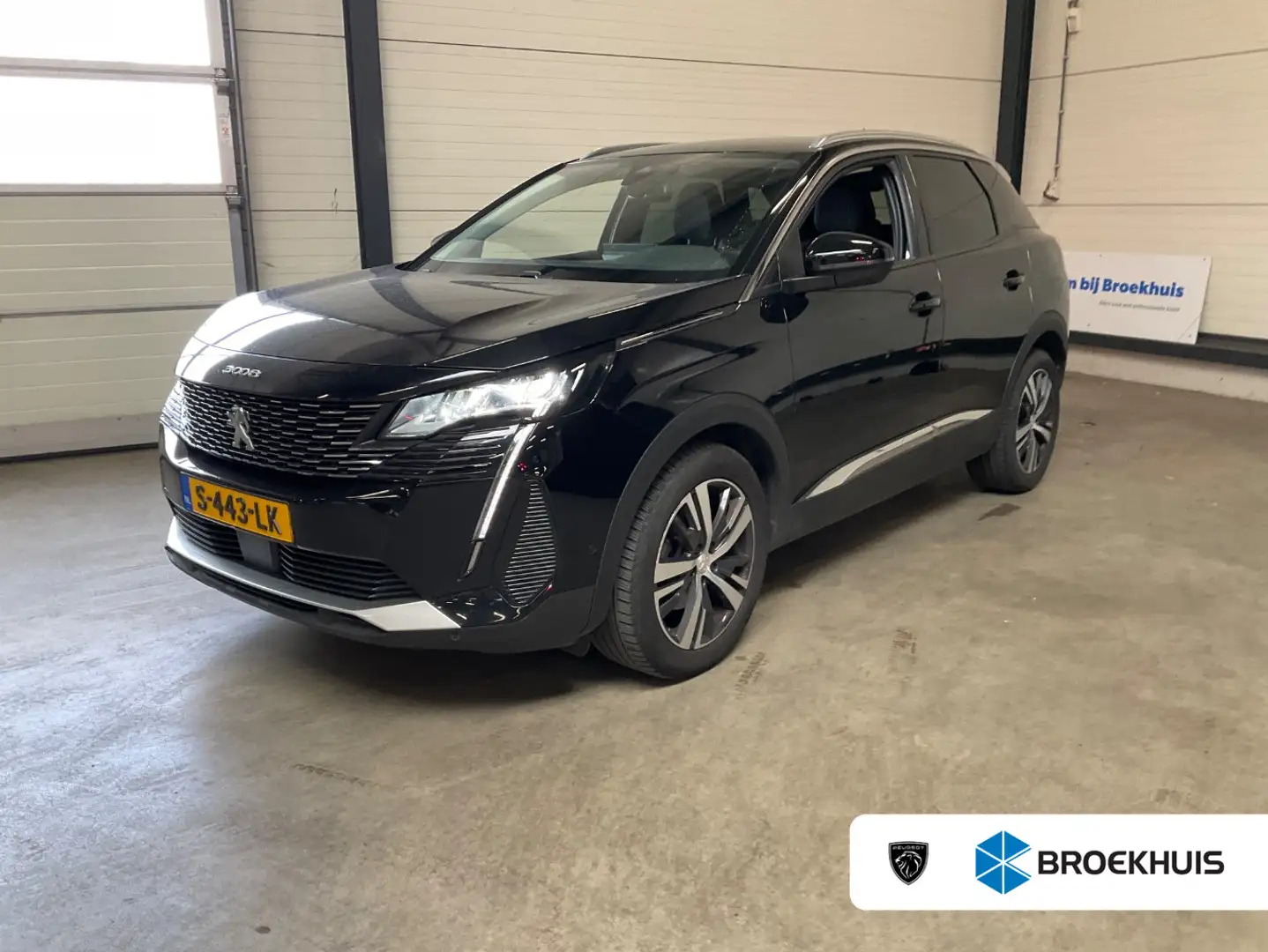 Peugeot 3008 1.2 PureTech GT Airco | Camera | Cruise | Stoelver Zwart - 1