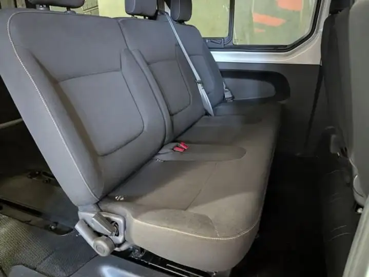 Nissan NV300 2018, foto 27