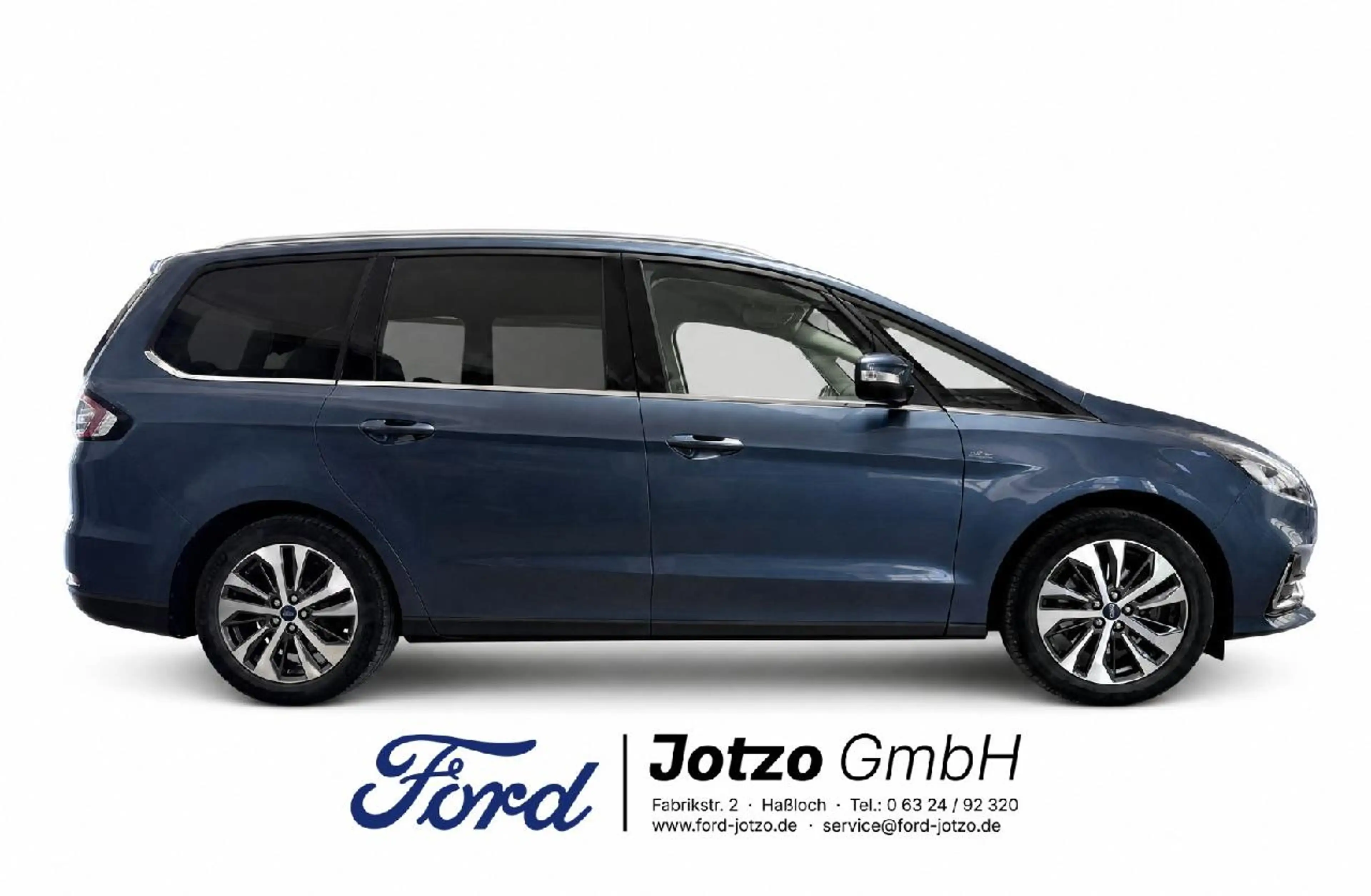 Ford Galaxy Hybrid Titanium — photo 4