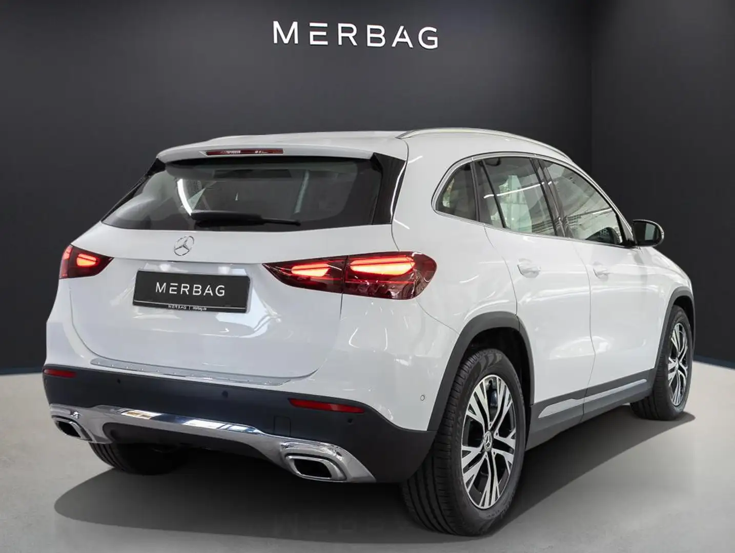 Mercedes-Benz GLA 220 4MATIC SpurW W-Paket KeyLess ParkAss. Weiß - 2