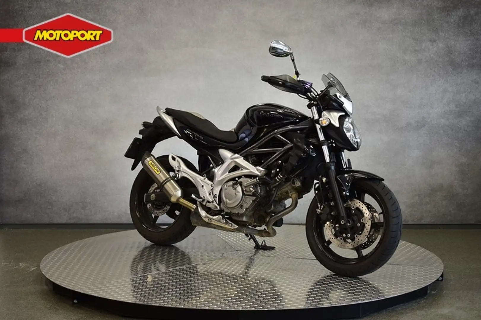 Suzuki Gladius 650 SFV ABS Negro - 2