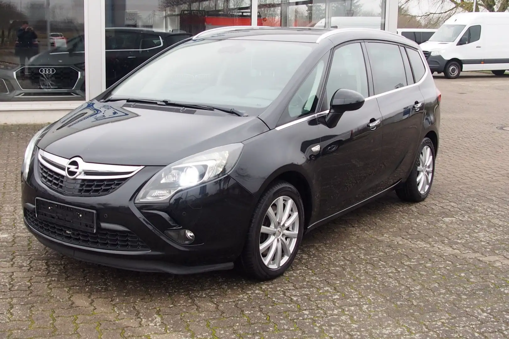 Opel Zafira C Tourer Innovation/Leder/Automatik/Sthzg Schwarz - 1