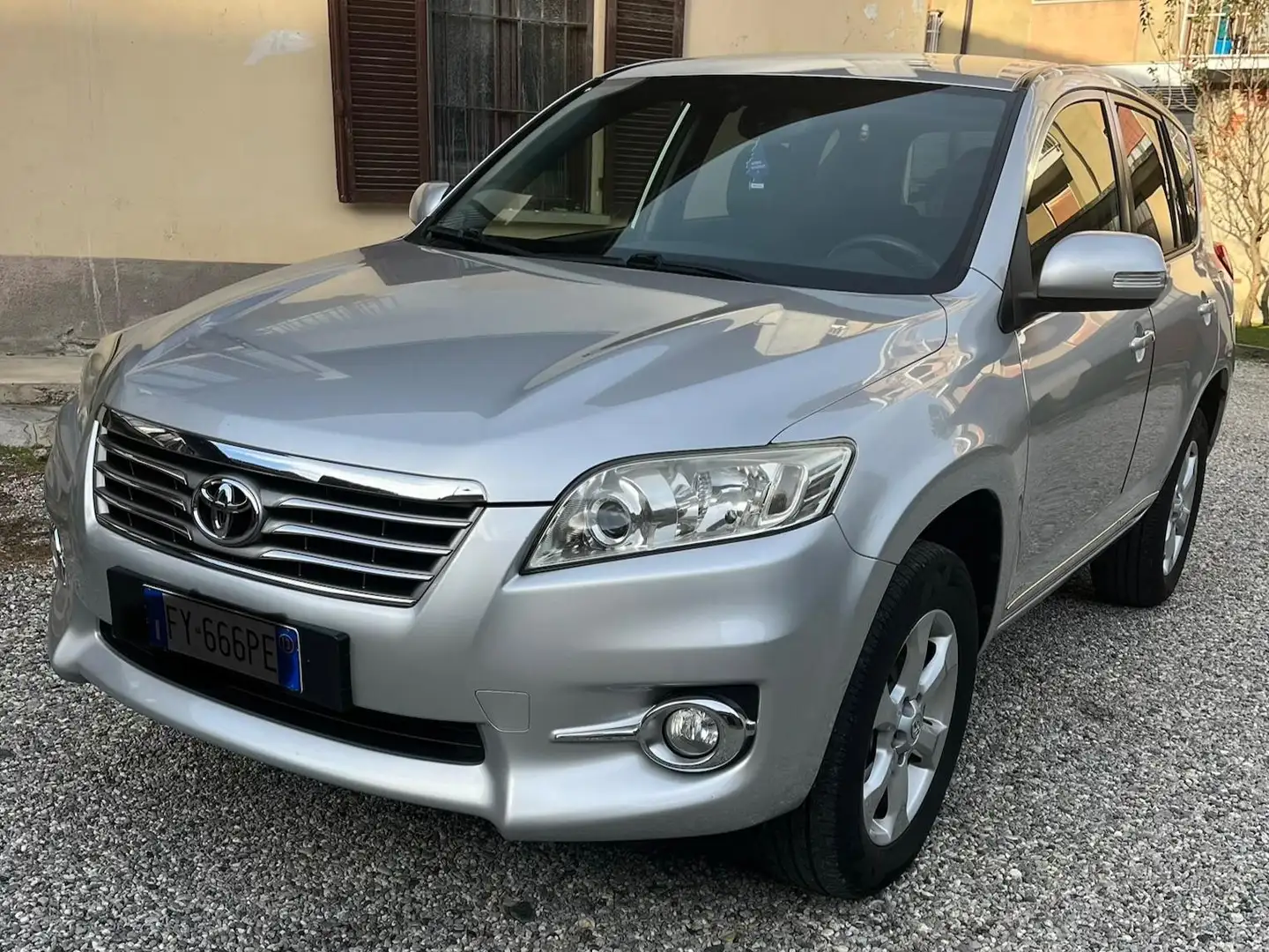 Toyota RAV 4 Rav4 III 2010 Crossover 2.2 d-4d Exclusive 150cv Argento - 1