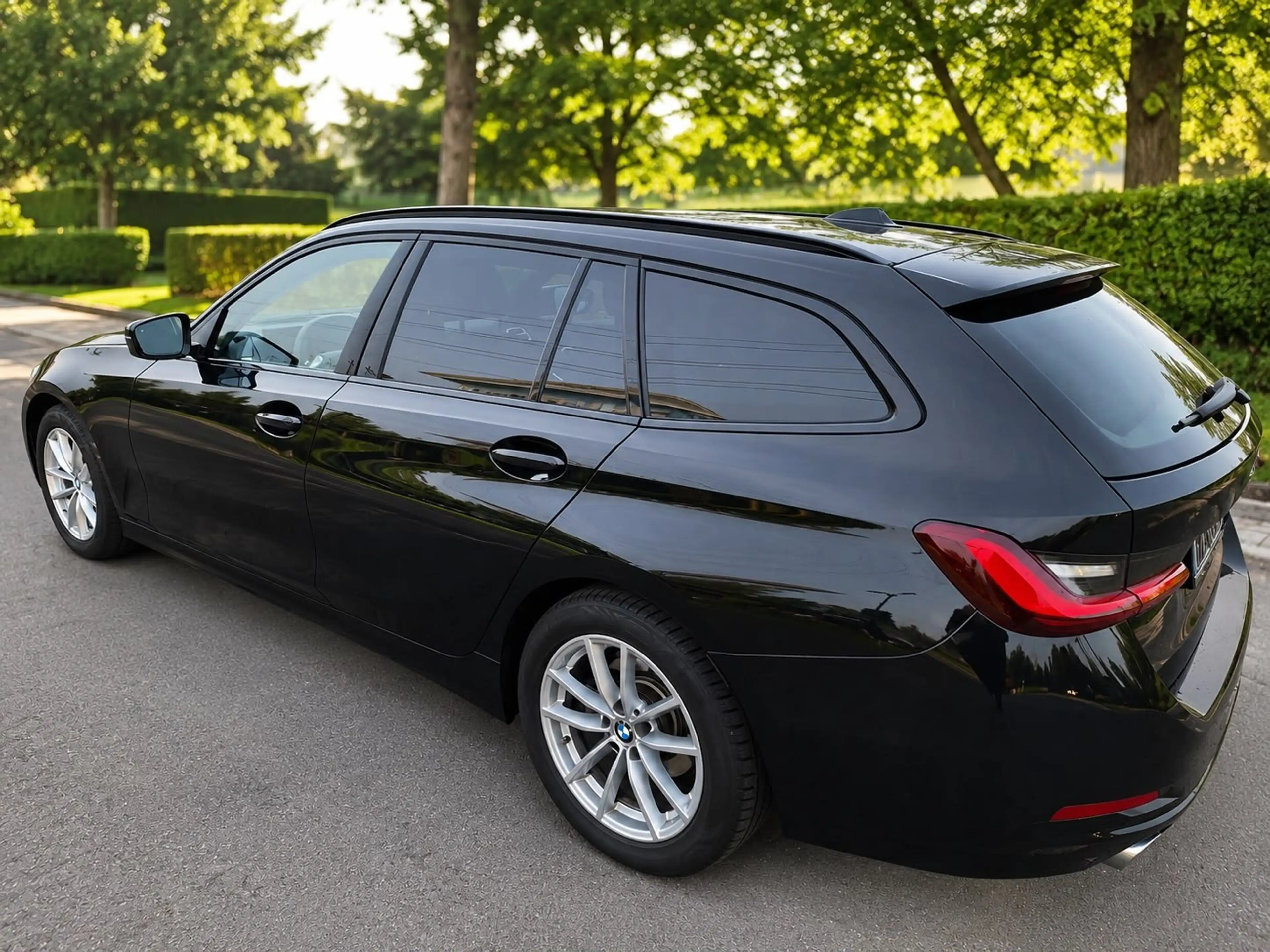 BMW 318 Touring 360 Kamera Headup El. Heckklappe SHG — photo 2