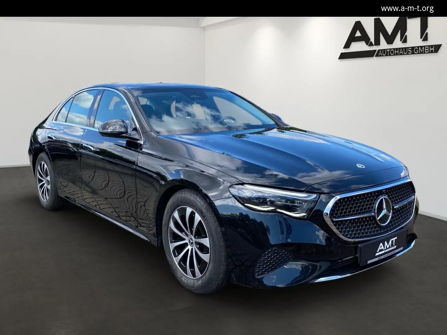 Mercedes-Benz E 220 d Avantgarde Adv.+*AHK*Digital Light*360° Schwarz - 2