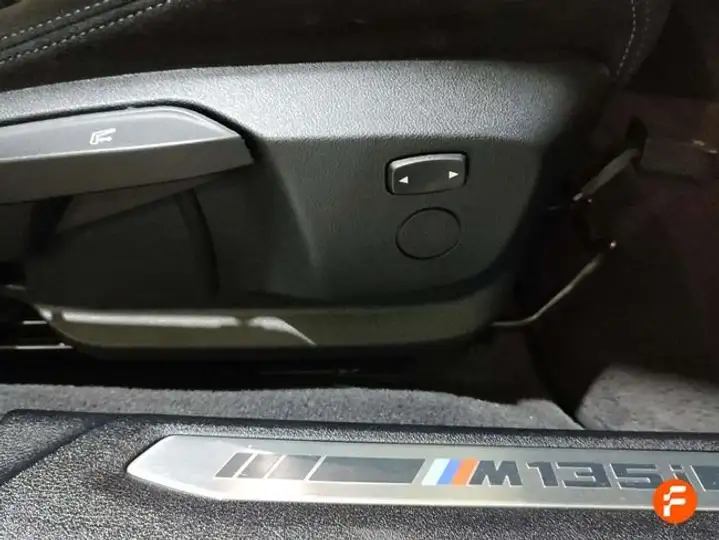 BMW Serie 1 2020, foto 15