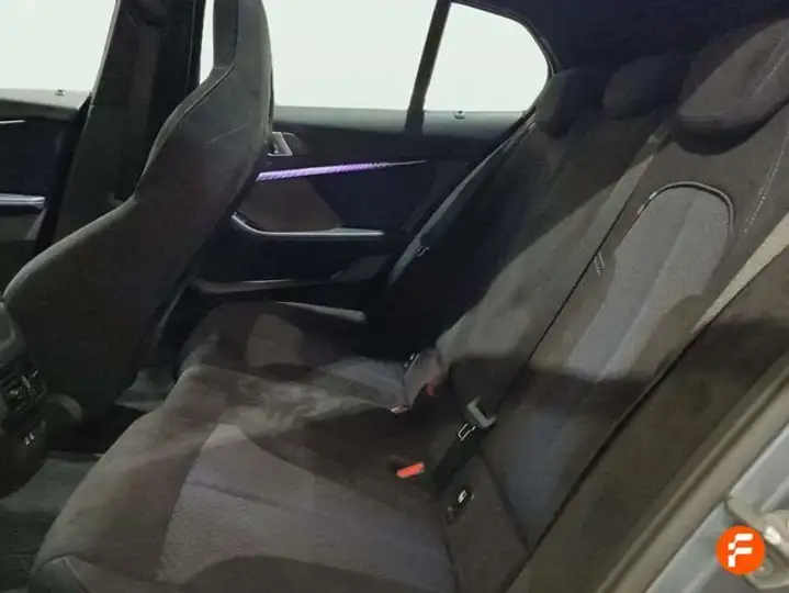 BMW Serie 1 2020, foto 12