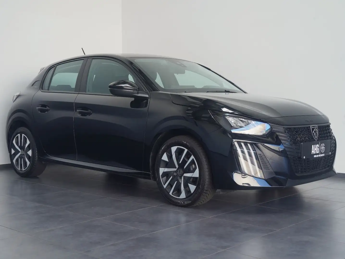 Peugeot 208 1.2 PureTech 75 Active Schwarz - 2