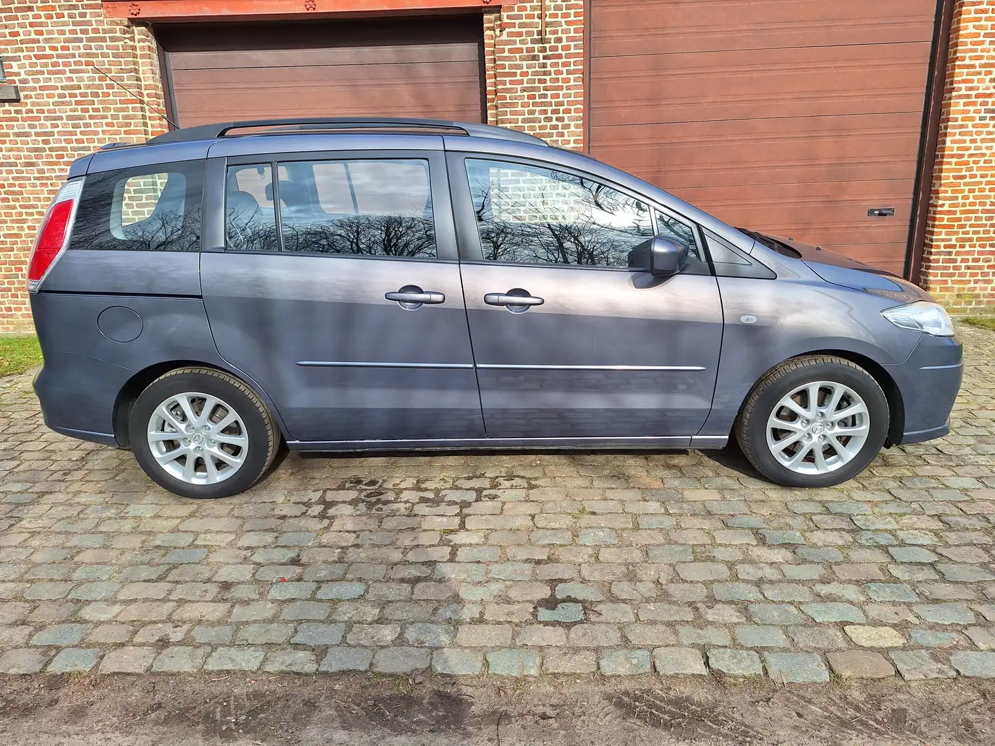 Mazda 5 5 2.0 CD DPF Comfort Gris - 1