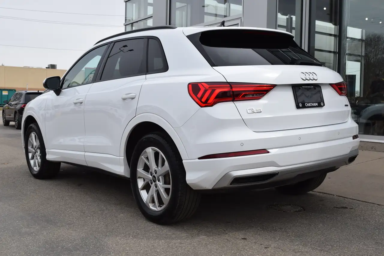 Audi Q3 снимка Audi Q3