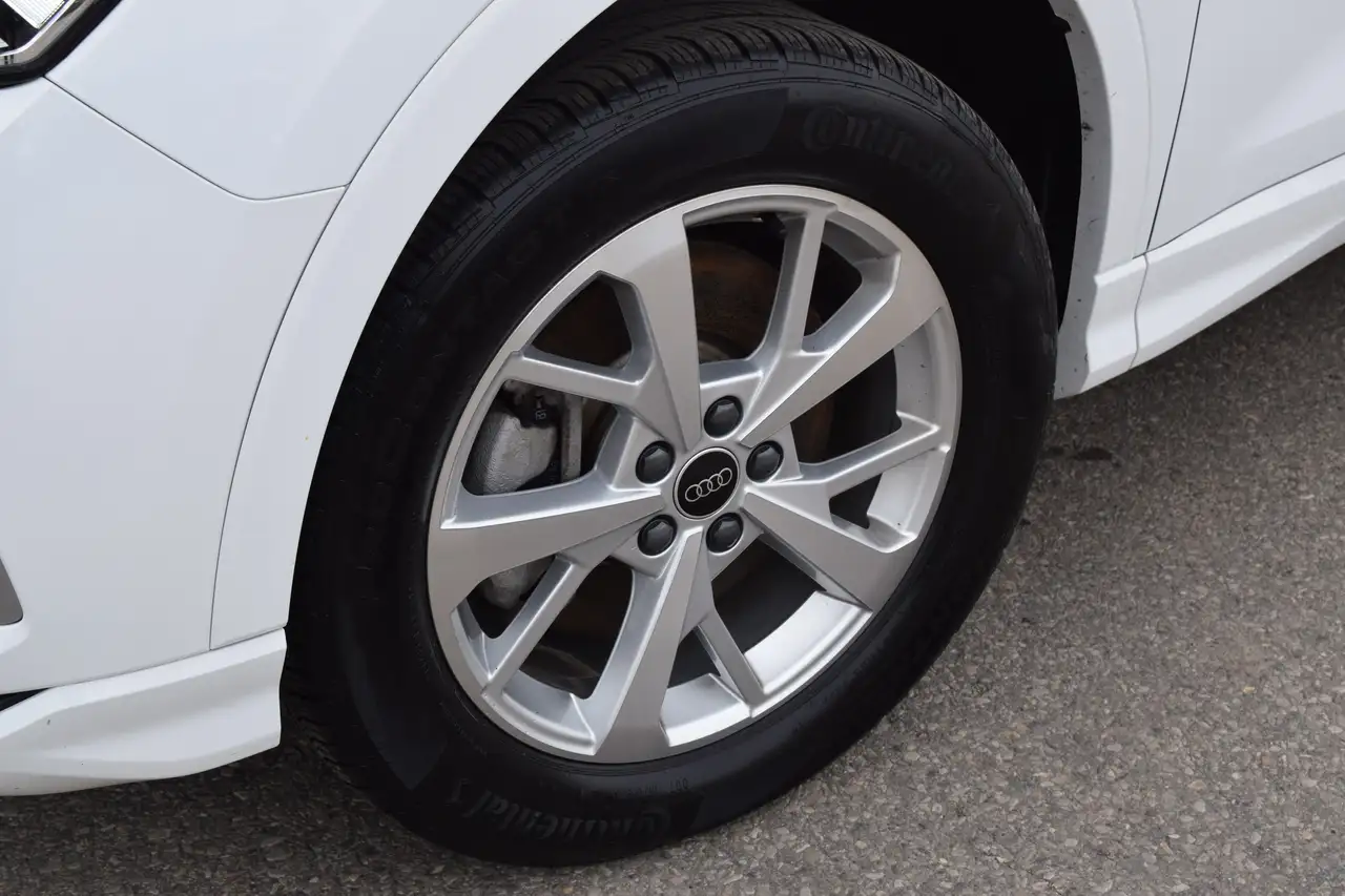Audi Q3 снимка Audi Q3