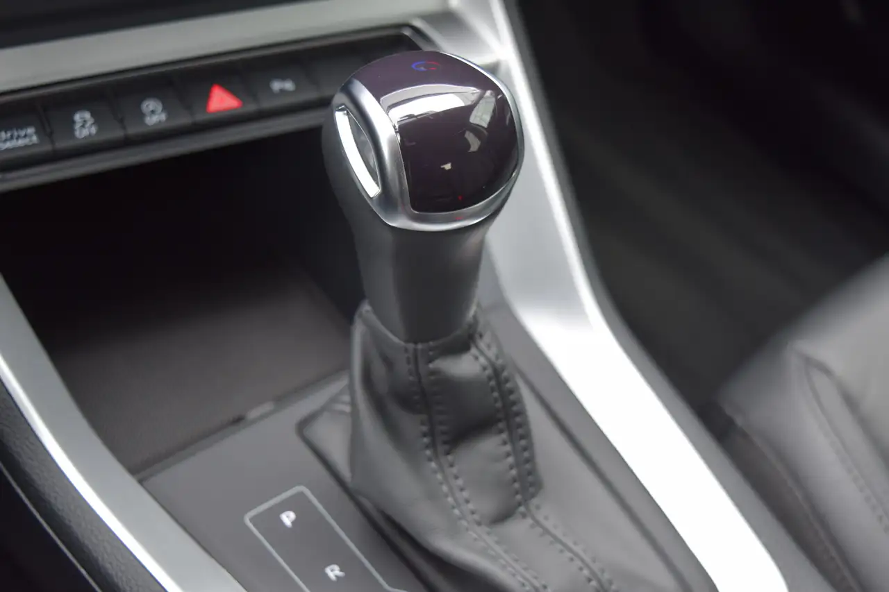 Audi Q3 снимка Audi Q3