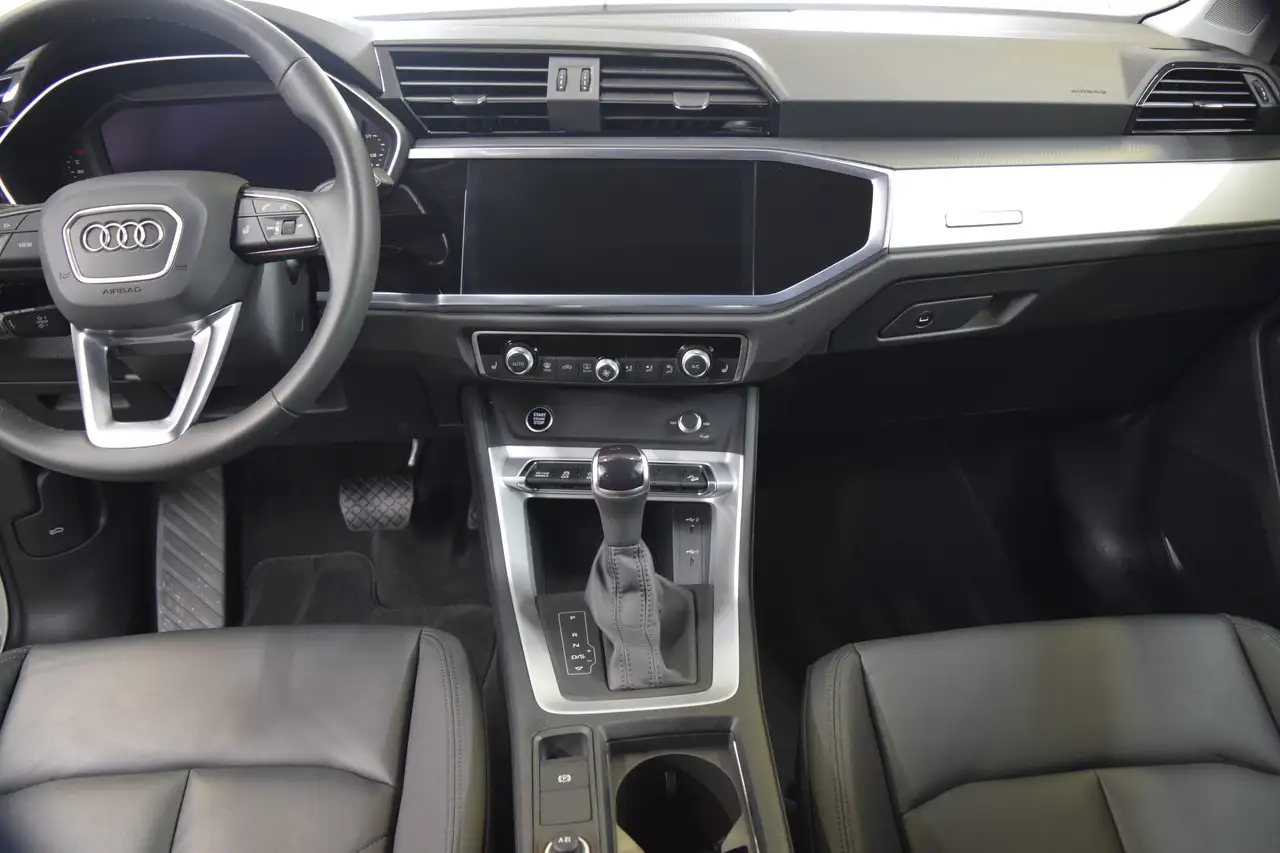 Audi Q3 снимка Audi Q3