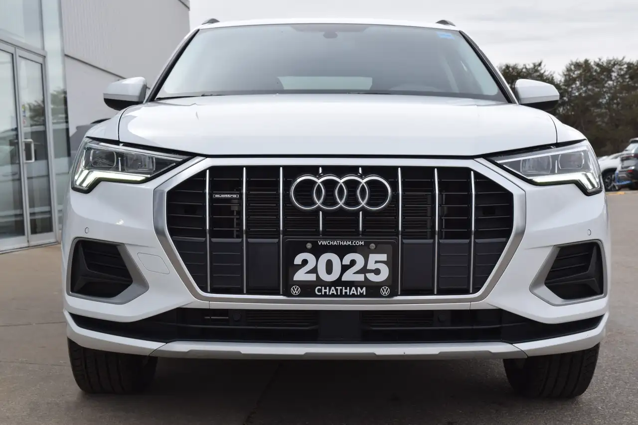 Audi Q3 снимка Audi Q3
