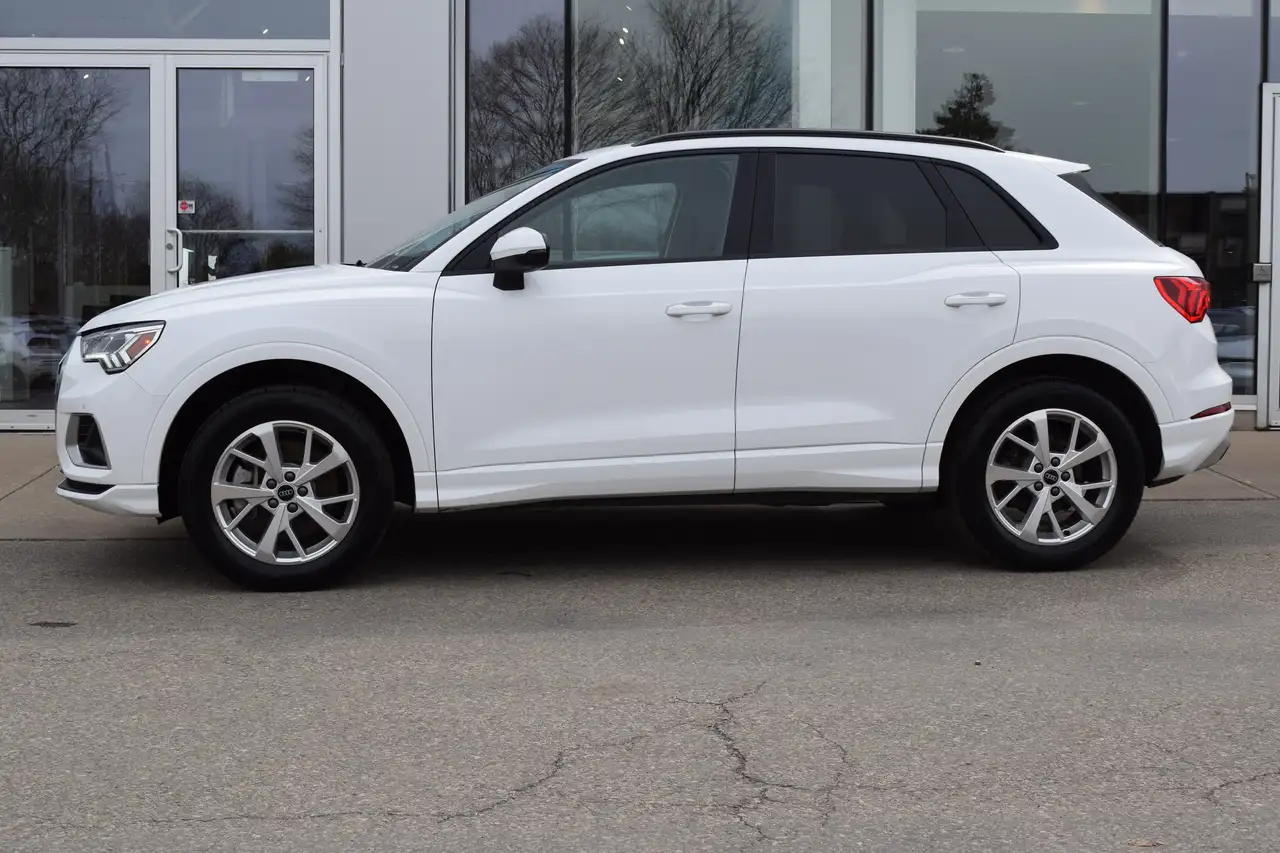 Audi Q3 снимка Audi Q3