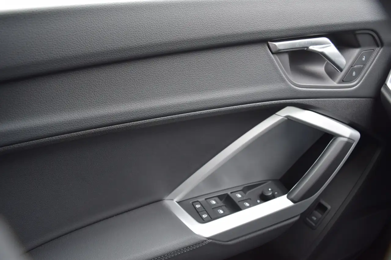 Audi Q3 снимка Audi Q3
