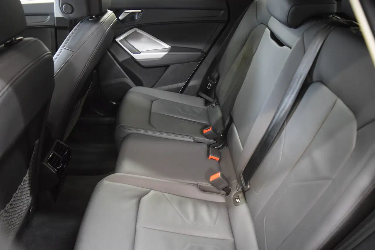 Audi Q3 снимка Audi Q3