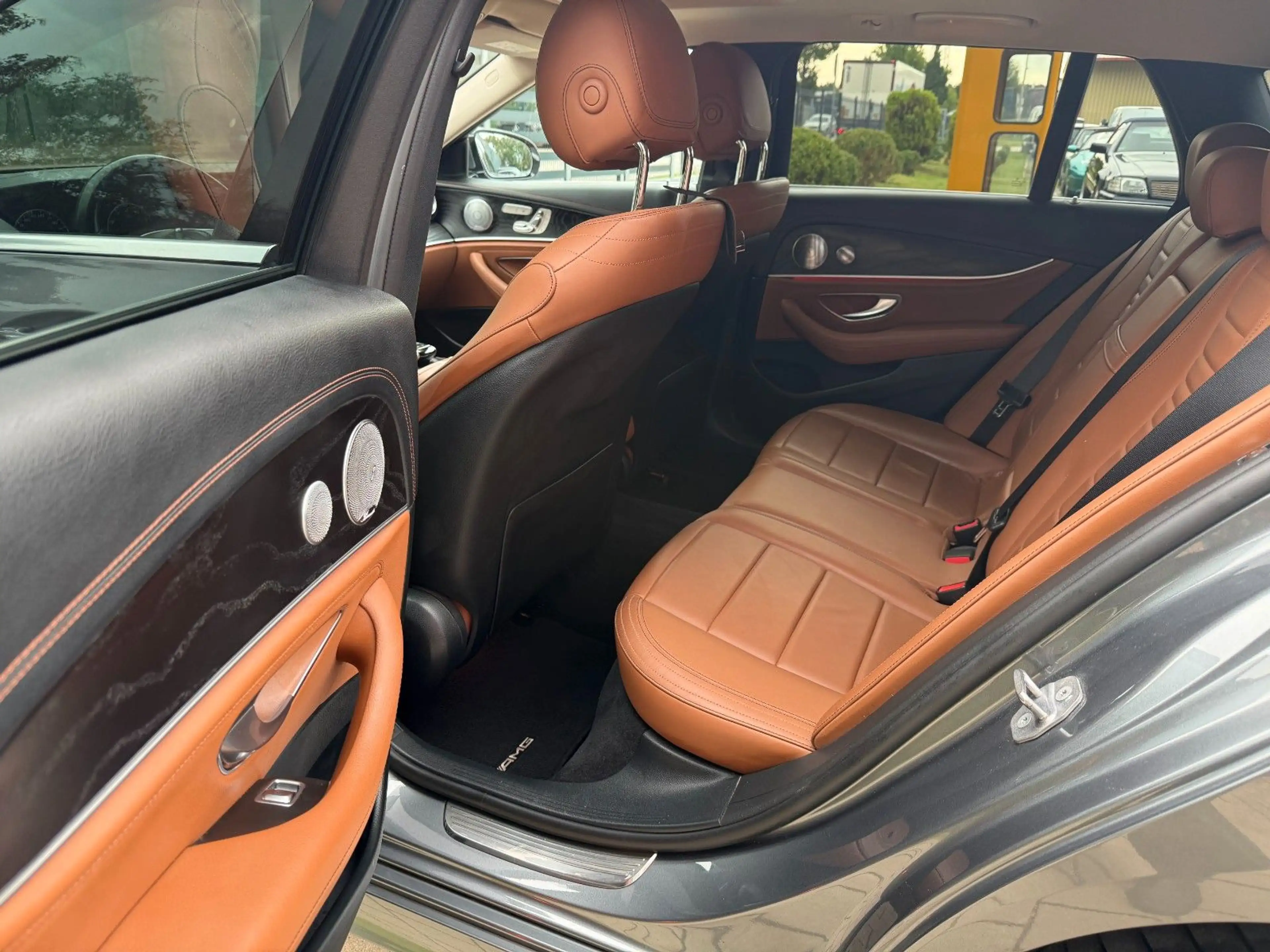 Mercedes-Benz E 400 4Matic AMG Line (Tüv&Insp.neu) — photo 10