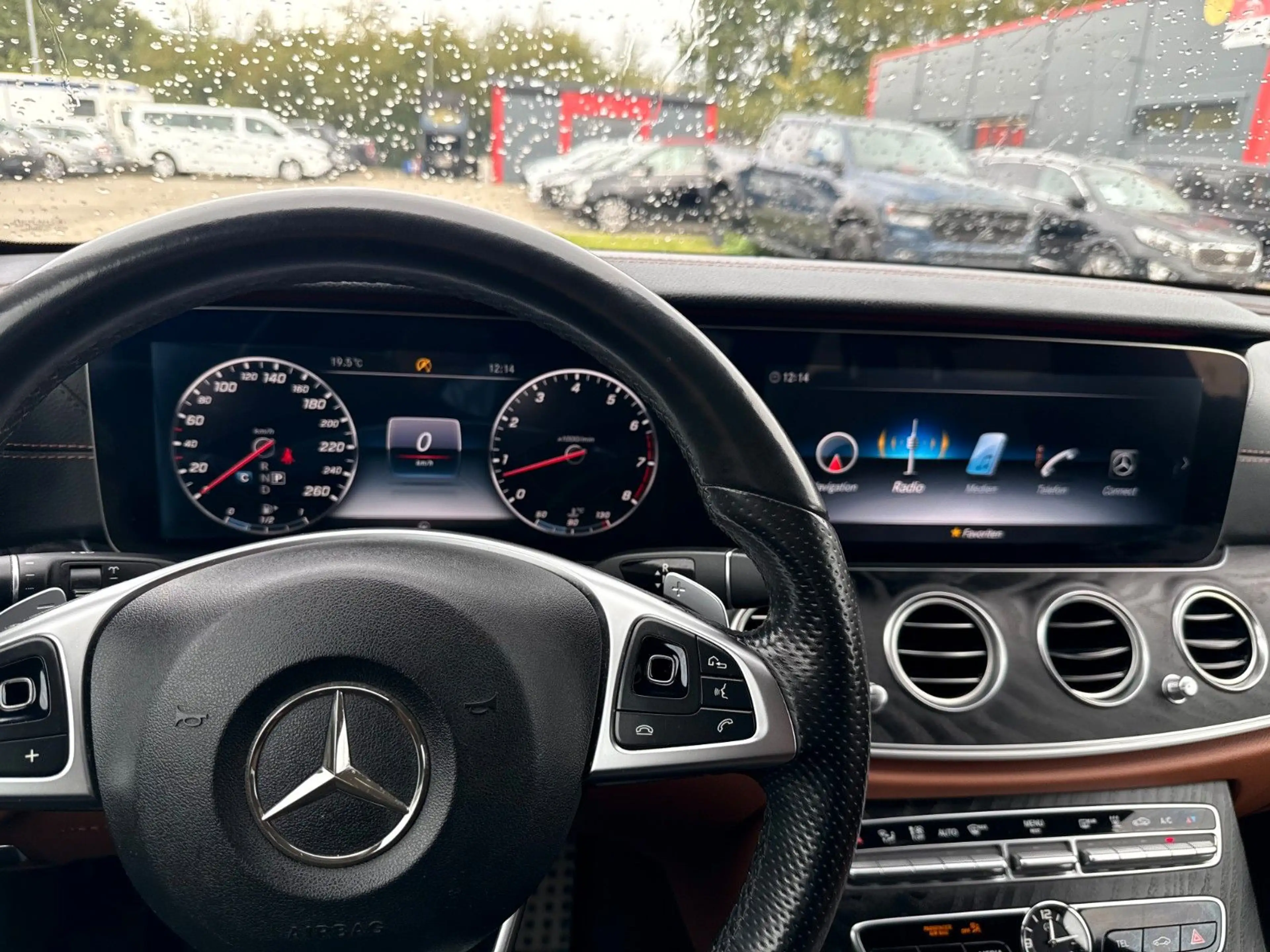 Mercedes-Benz E 400 4Matic AMG Line (Tüv&Insp.neu) — photo 7