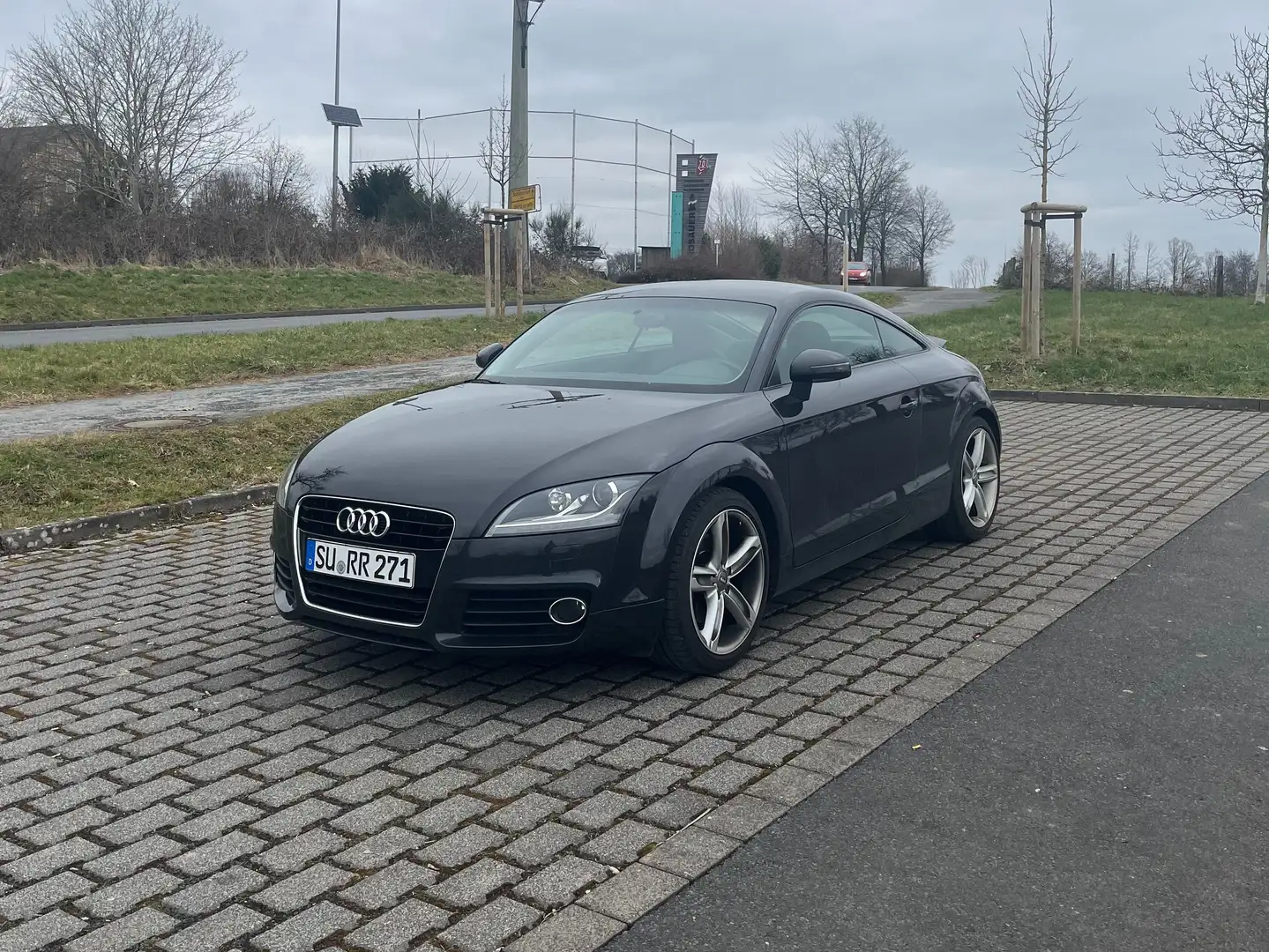 Audi TT TT Coupe 1.8 TFSI Schwarz - 1